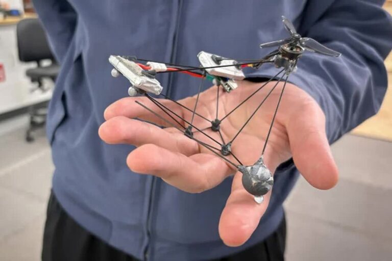 peneliti membuat drone tidak terlihat